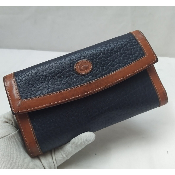 Dooney & Bourke Black Leather Kisslock Pocket Trifold Wallet - VTG Made in USA - Picture 3 of 16